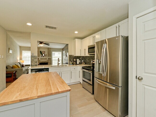 Unit #B - 6715 West Gate Blvd