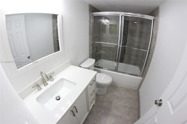 Building Photo - 2050 NW 81st Ave
