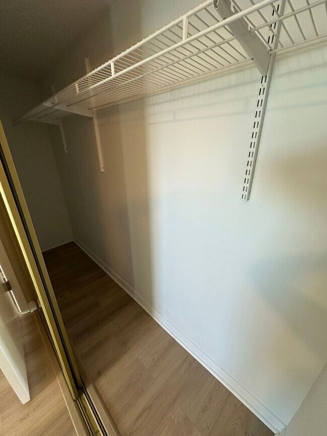 Building Photo - Tierra Verde WATERFRONT Annual Unfurn. 3BR 3BA 2 Car Tandem Garage Townhome w/SLIP