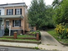 Building Photo - 1395 Morris Rd SE