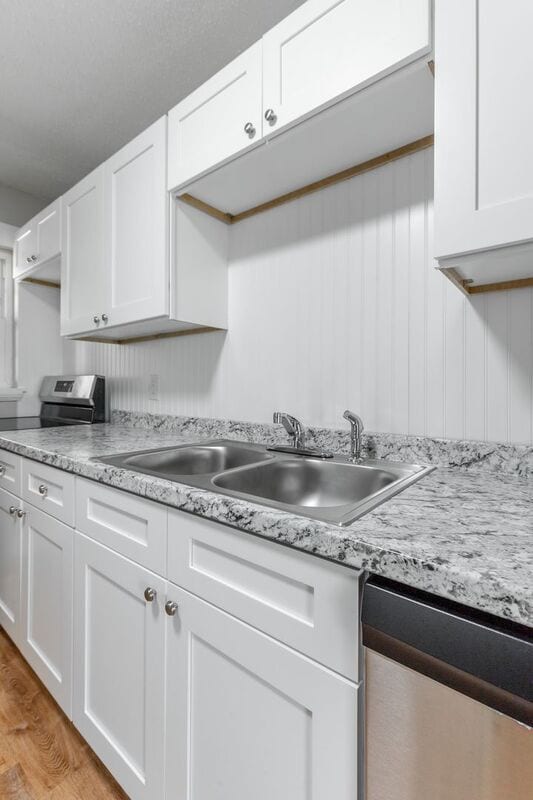 Building Photo - 1010 Glenwood Dr