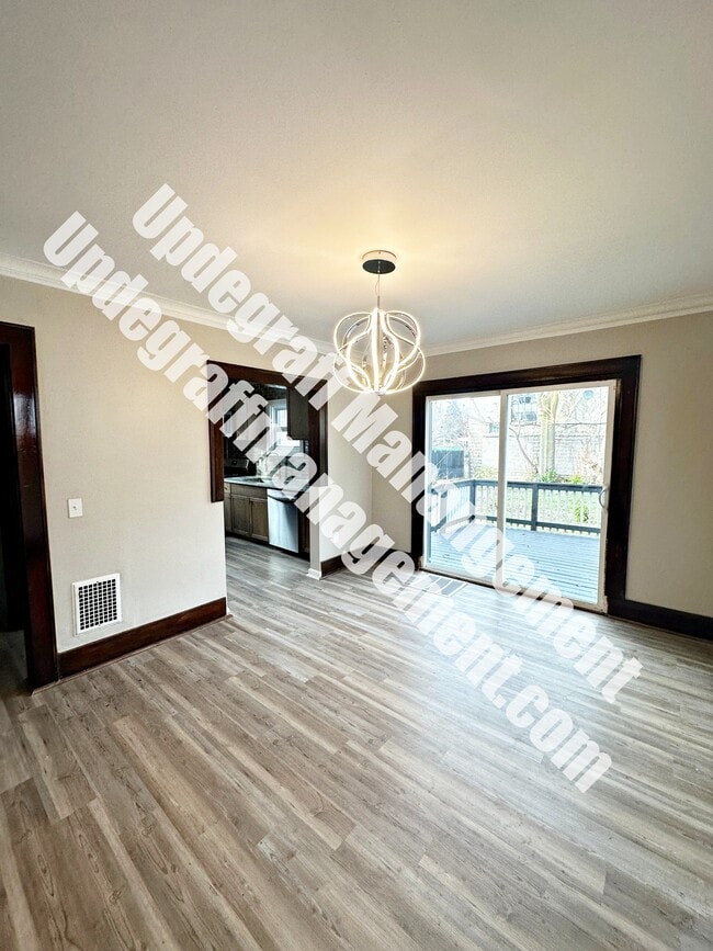 Building Photo - 174 Milton St