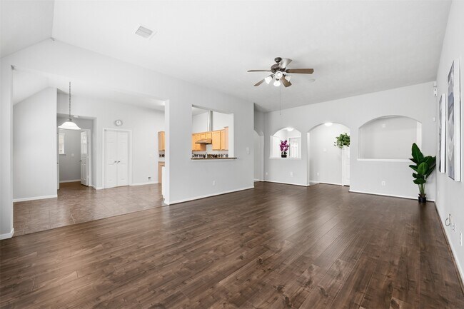 Building Photo - 2319 Falcon Knoll Ln