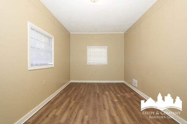 Building Photo - 3733 Miami Ave