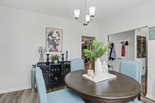 Building Photo - 326 Sedium Ln