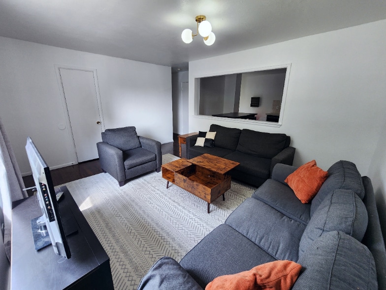 Building Photo - 7618 Umatilla St