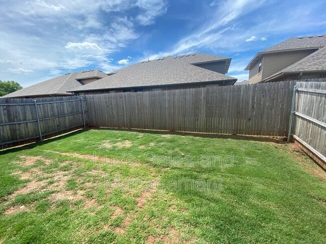 Building Photo - 2124 Camino Del Plaza Ln