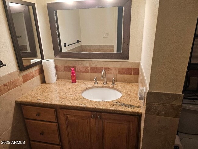Building Photo - 3131 W Cochise Dr