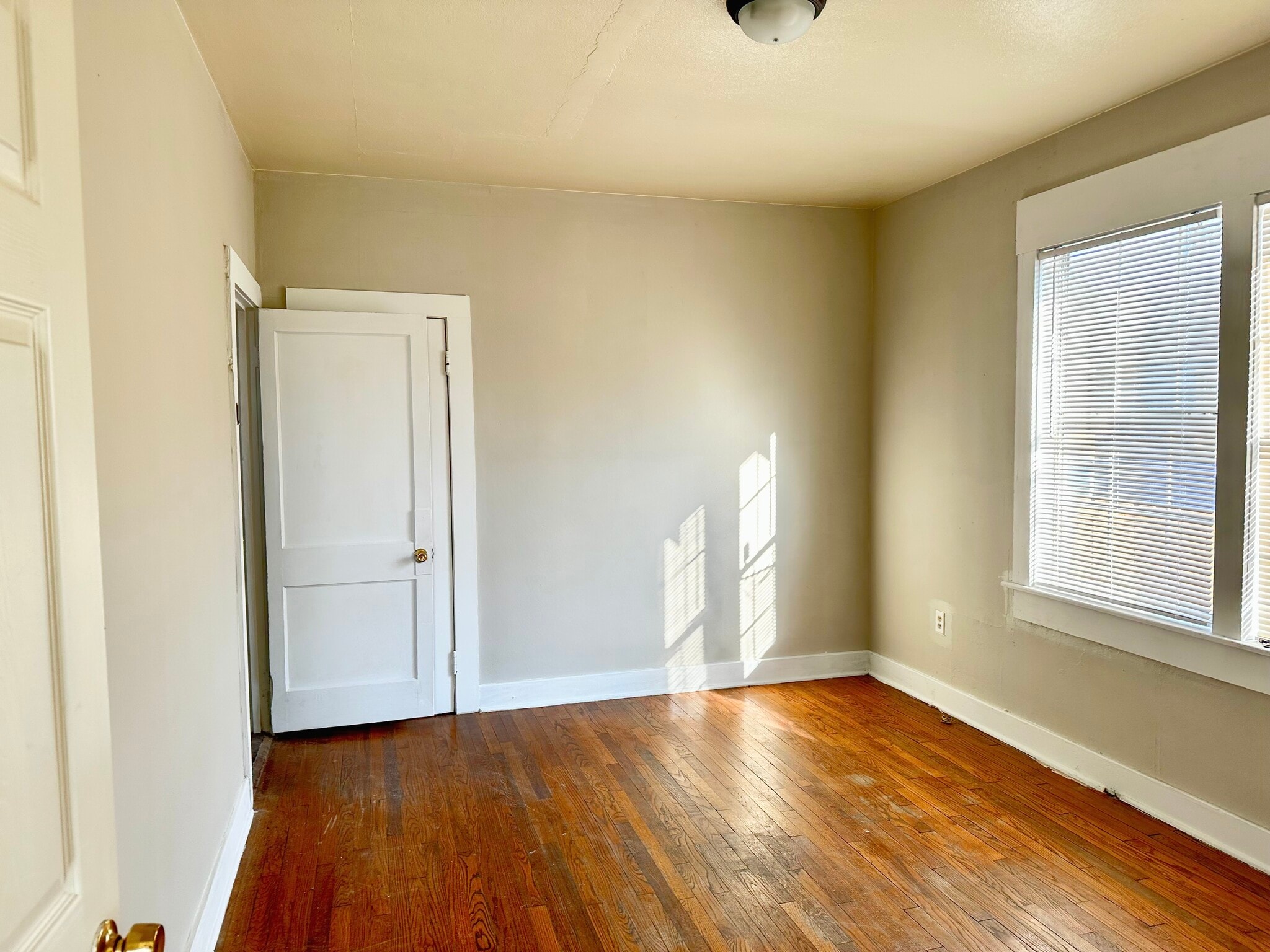 Building Photo - 1201 S 15th St