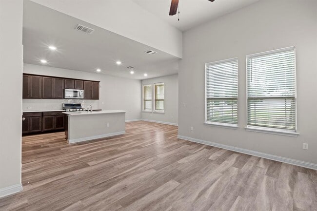 Building Photo - 7907 Mellencamp Dr