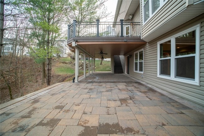 Building Photo - 570 Castle Ridge Dr