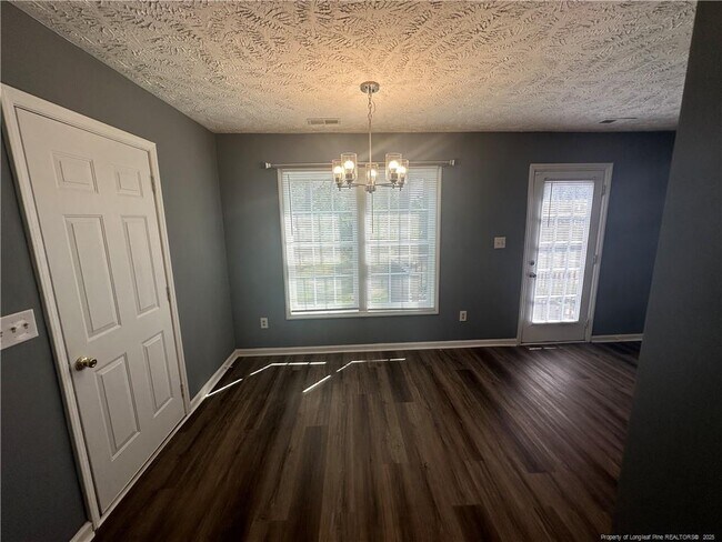 Building Photo - 3545 Chaucer Dr