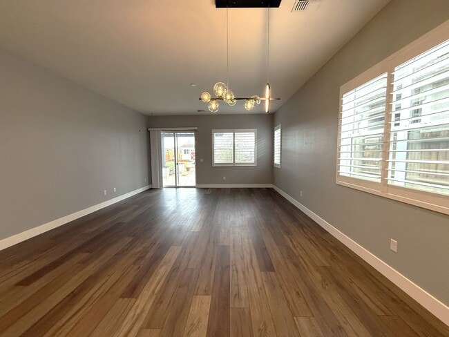 Building Photo - Beautiful single story Toll Brothers Home in The Prestiges Stonebrook Community