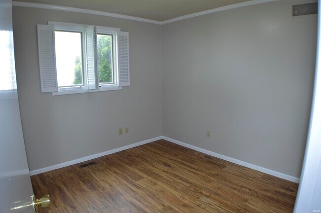 Building Photo - 805 Candlewood Way