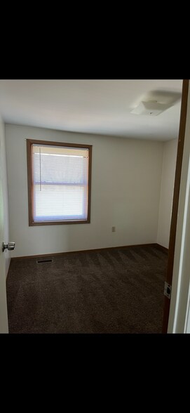 Building Photo - 1583 highland park dr