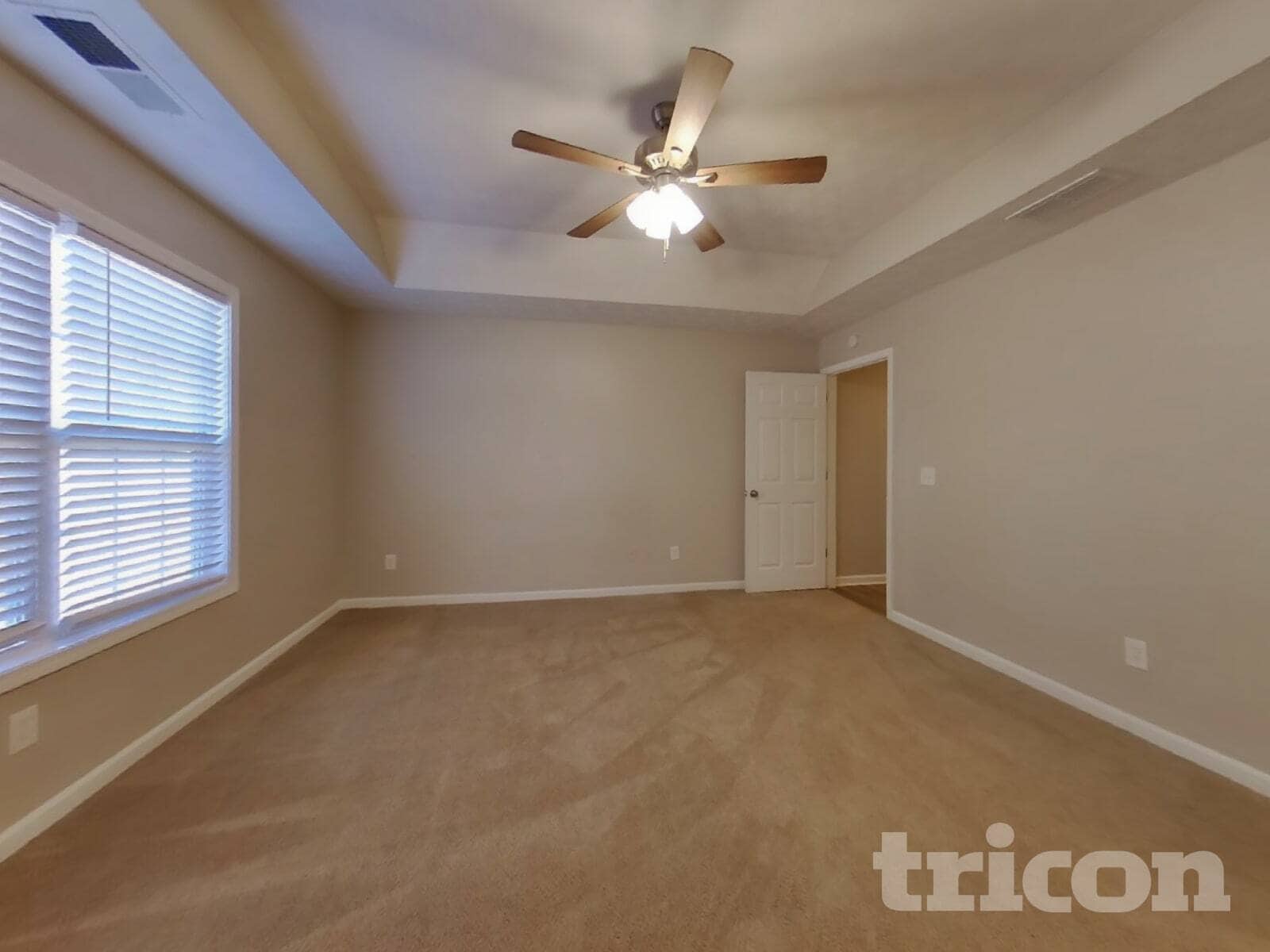 Building Photo - 20 Hillock Ct