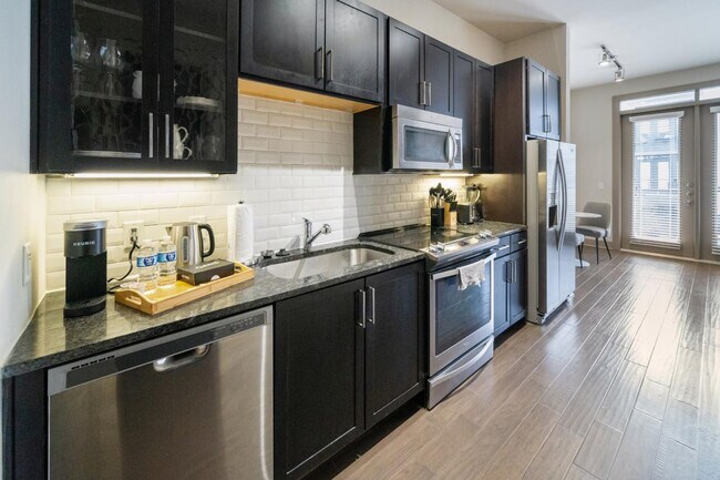 Building Photo - 1251 State St