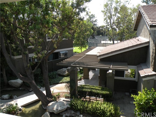 Building Photo - 40 Streamwood
