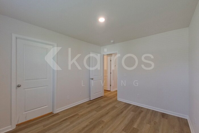 Building Photo - 105 Overstreet Way