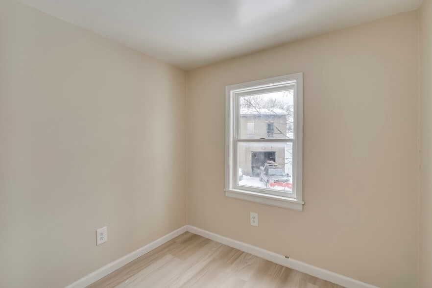 Building Photo - 514 Francis St