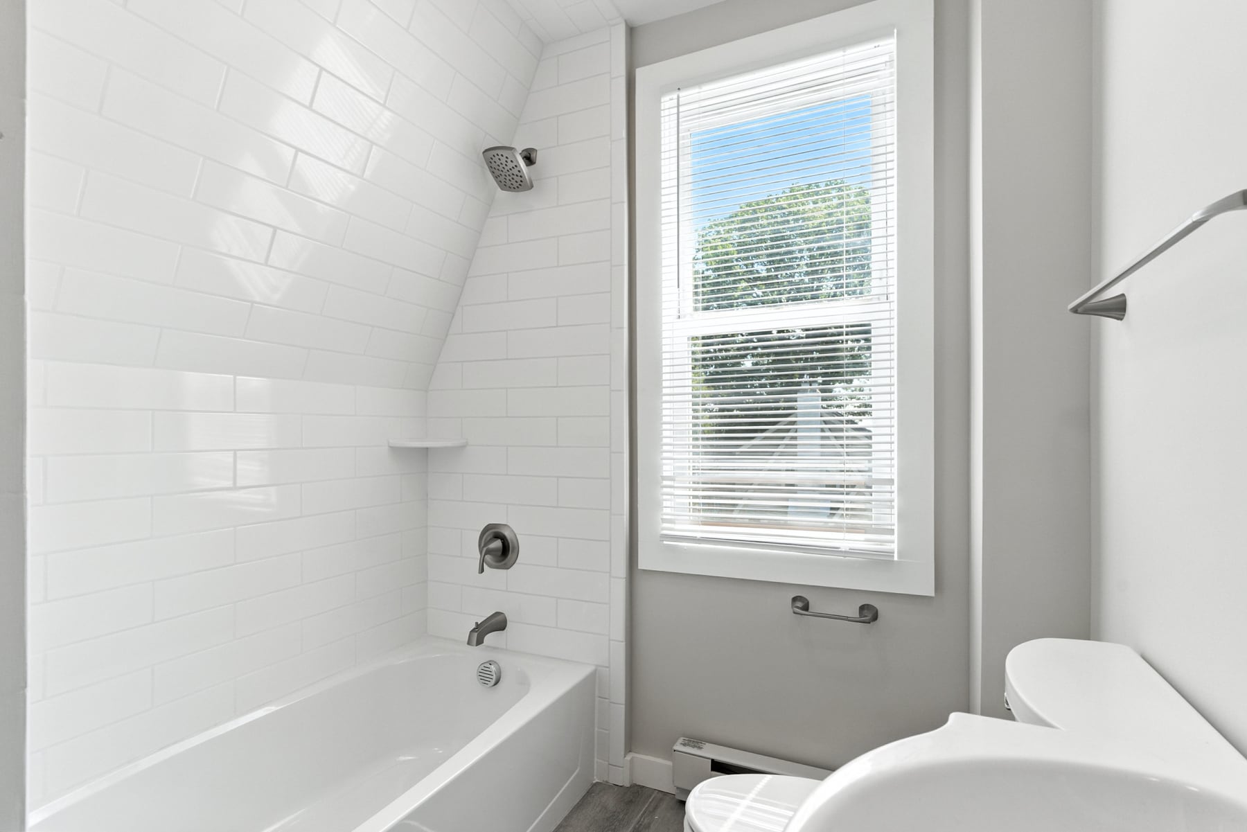 Building Photo - 45 Oakridge Rd