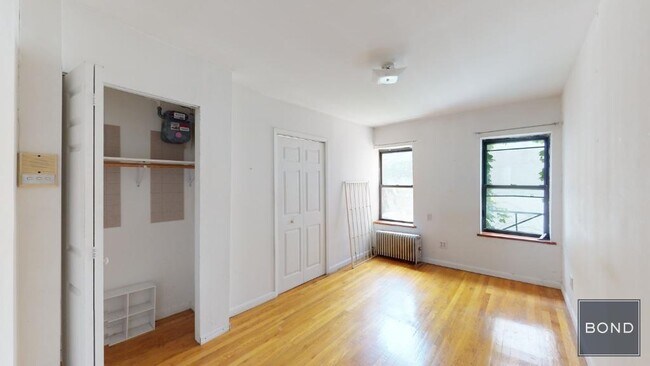 Building Photo - 1413 Second Avenue