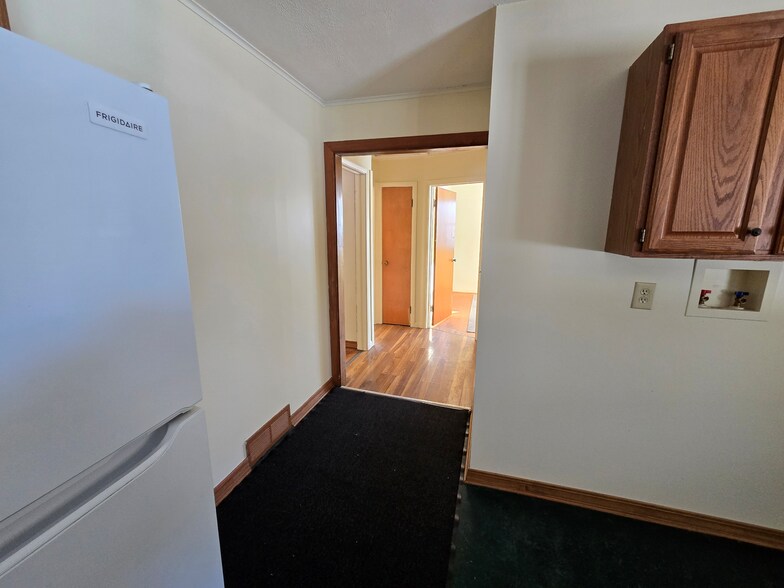 Kitchen - 836 Oak Hill Rd