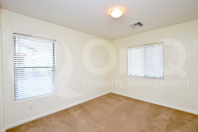 Building Photo - 3028 E Patrick St