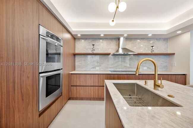Building Photo - 19355 Turnberry Way