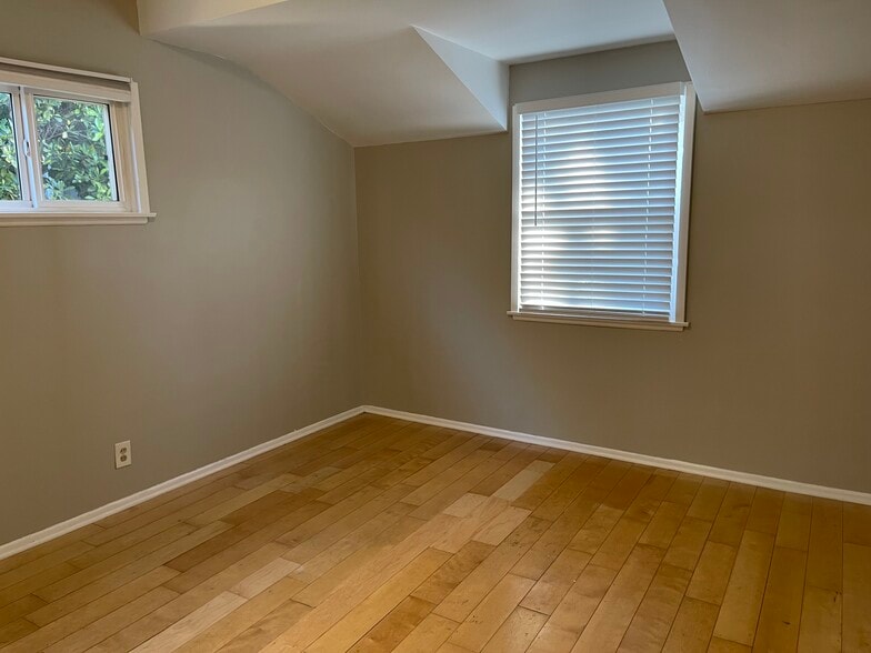 Building Photo - 3406 Wade St