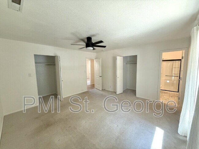 Building Photo - 1149 E Elder Cir
