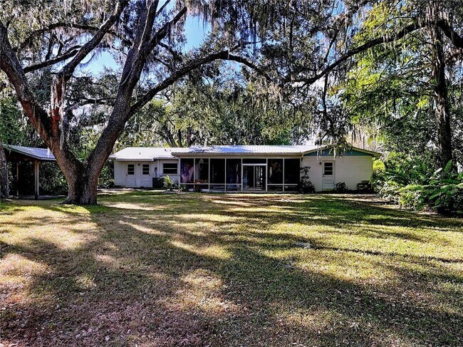 Building Photo - 1601 Riverhills Dr