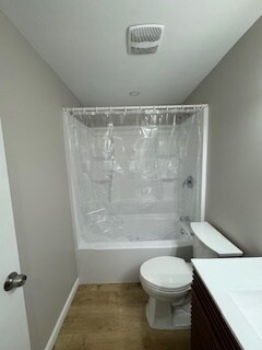 Front Bathroom - 1049 Mariner Ave