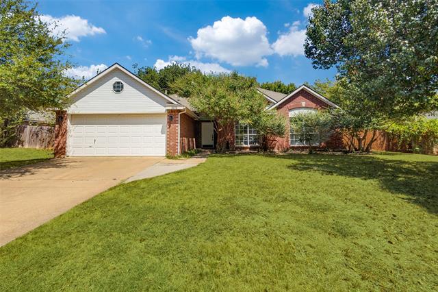 Building Photo - 2112 Carriage Hill