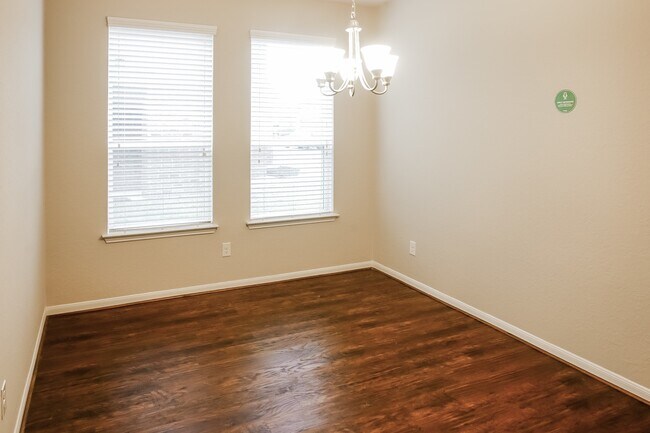 Building Photo - 19011 Woodland Leaf Ln