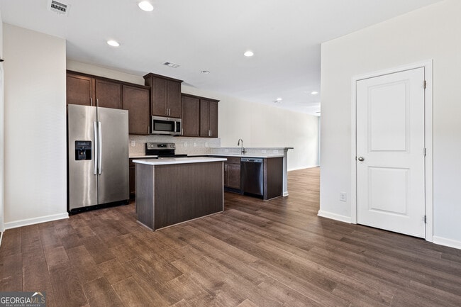 Building Photo - 776 Crestwell Cir