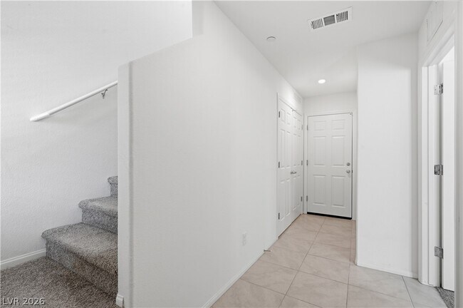 Building Photo - 6126 Garden Oasis St