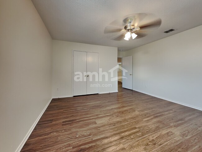 Building Photo - 3030 Dusty Ridge Dr