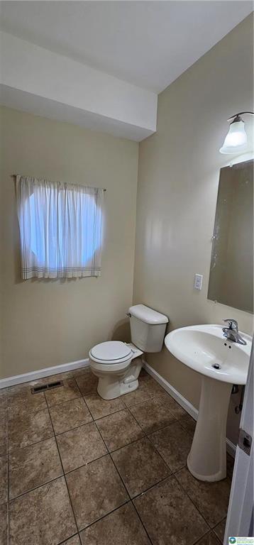 Building Photo - 251 Milkweed Dr