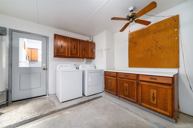 Building Photo - 10830 Sela Ln