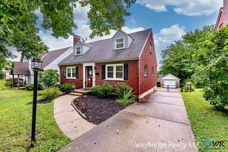Building Photo - Beautiful 3BD 2.5 Bath w/ Finished Basement in White Oak/Monfort Heights