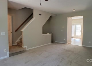 Building Photo - 16213 Peachmont Dr