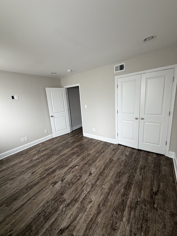 Building Photo - 2733 Latona St