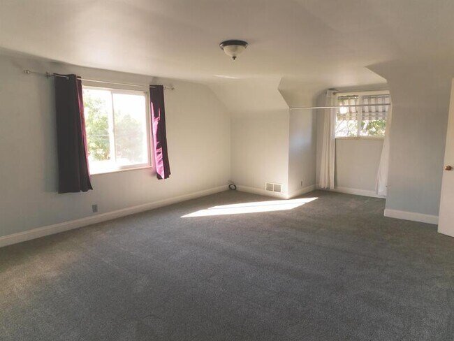 Building Photo - 1507 S 700 E
