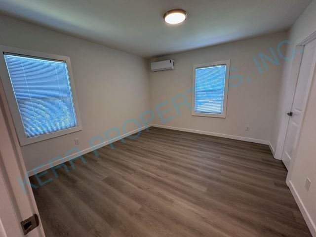 Building Photo - Charming 2-Bed, 2-Bath Duplex Retreat in V...