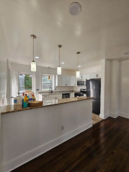 Building Photo - 3601 Madison Rd