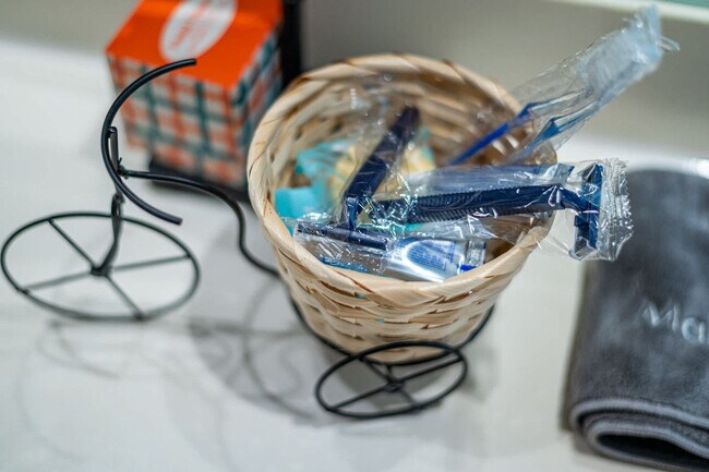 Building Photo - 11468 Club Dr