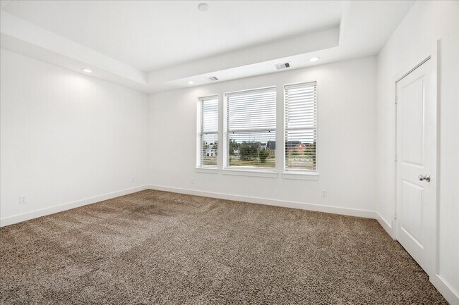 Building Photo - 2612 Bastrop St