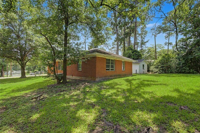 Building Photo - 802 Cline St