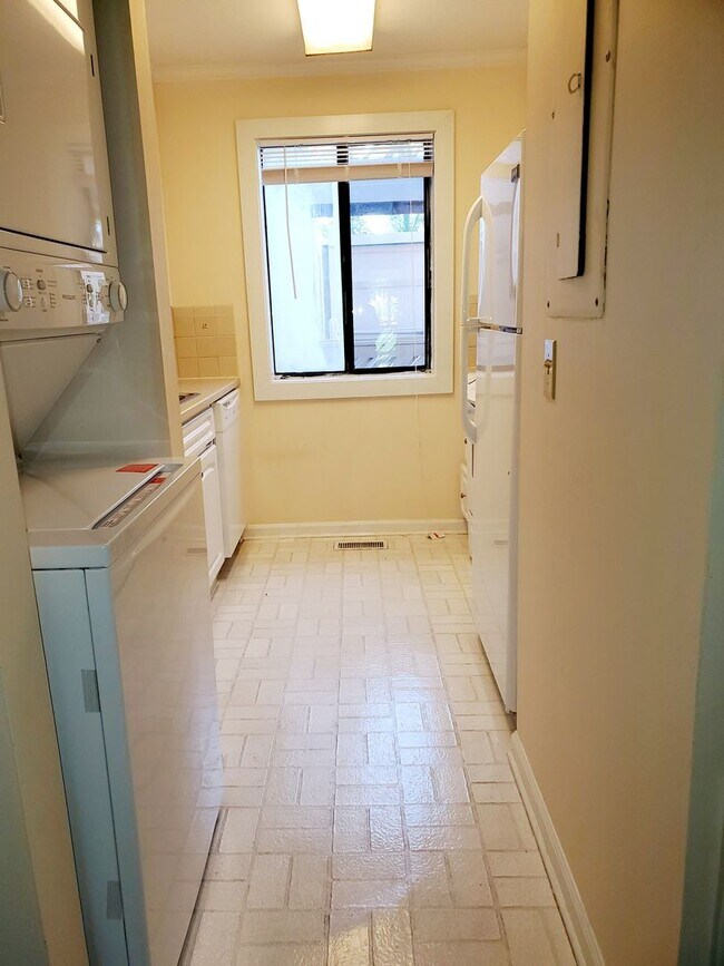 Building Photo - 2-Bedroom, 2-Bath Long Term Rental - Myrtle Beach's Shorewood Community!